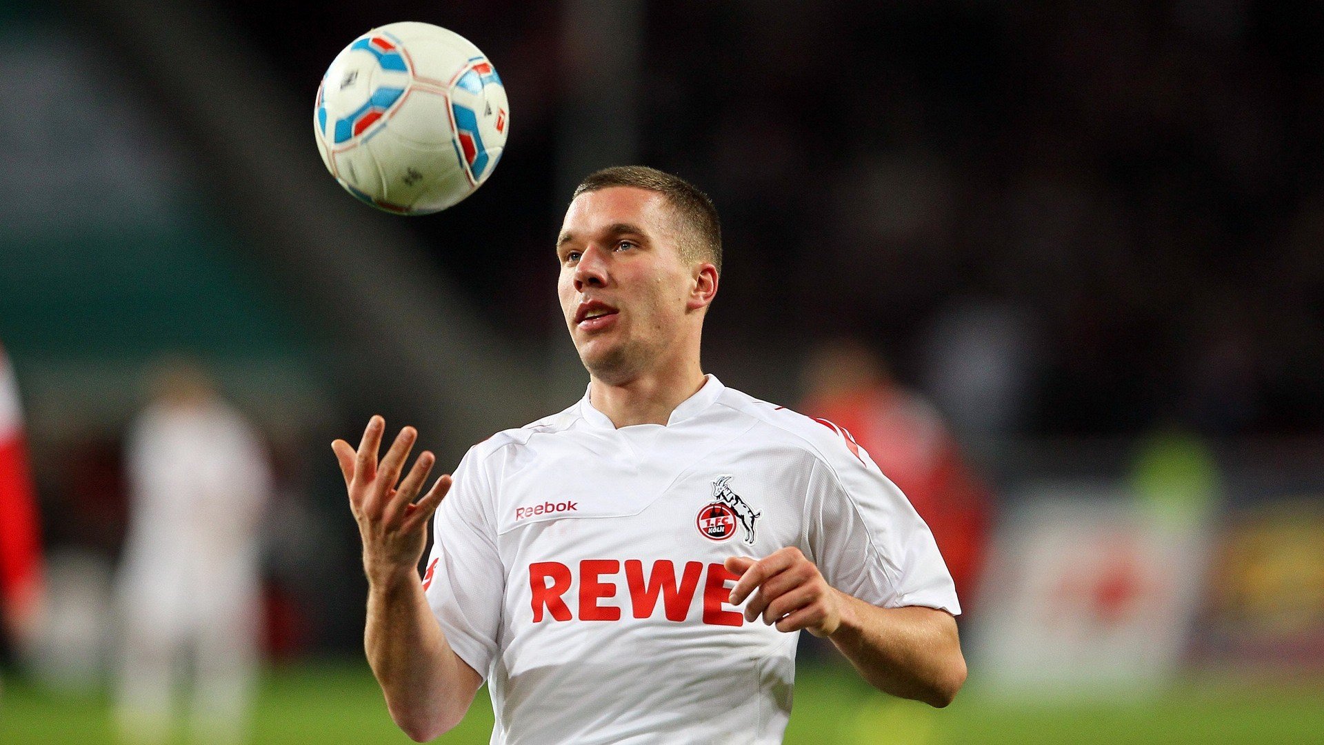 河南建业客场逼平山东鲁能泰山队,妙不可延鲁能客场4_1河南建业新浪报道